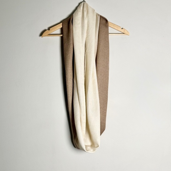 Talbots Silk Blend Infinity Cafe Latte Ombre Lightweight Scarf - Picture 3 of 4